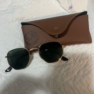 Ray-Ban Hexagonal Flat Sunglasses